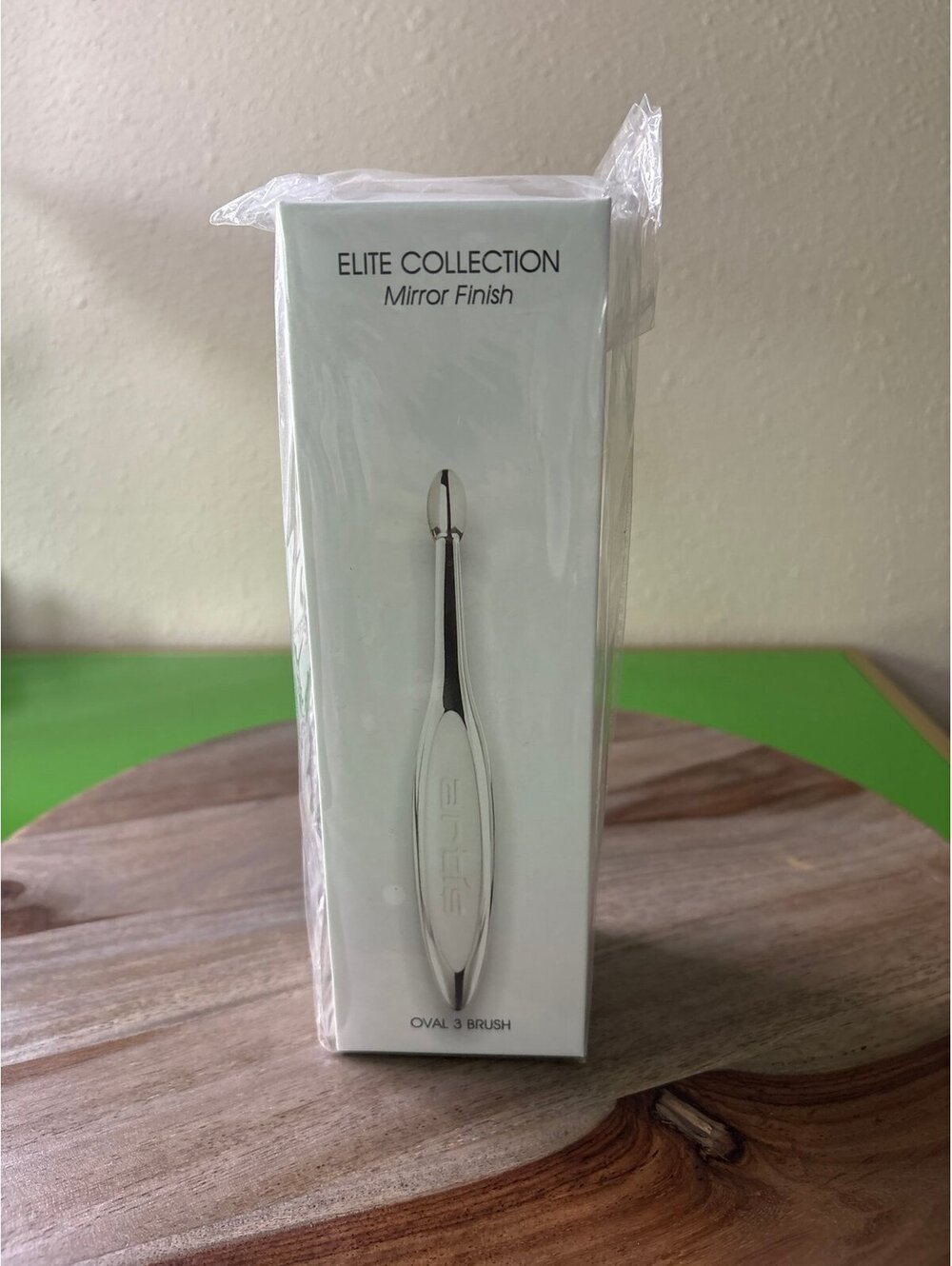 Artis Elite Collection Mirror Finish Oval 3 Brush